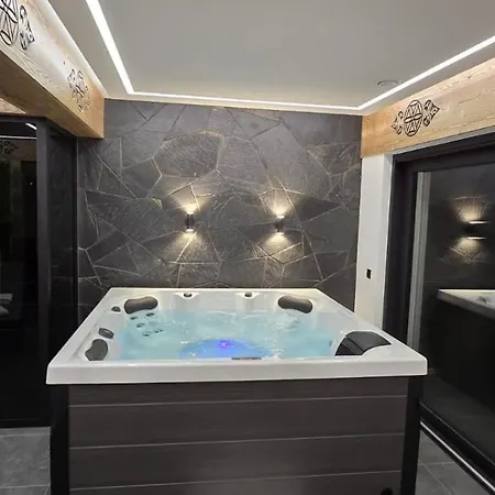 Porebianska Osada & 度假居 Szlembark