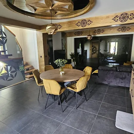 Porebianska Osada & 度假居 Szlembark