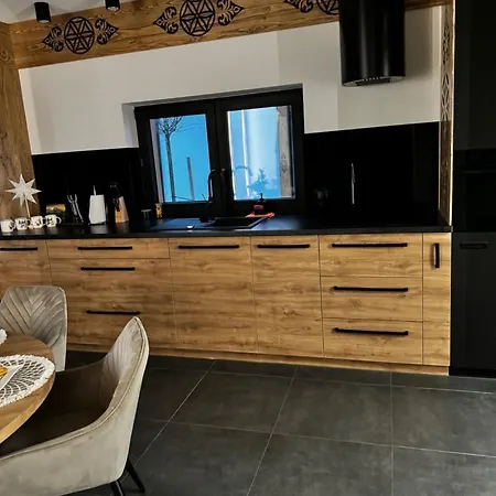 Porebianska Osada & *